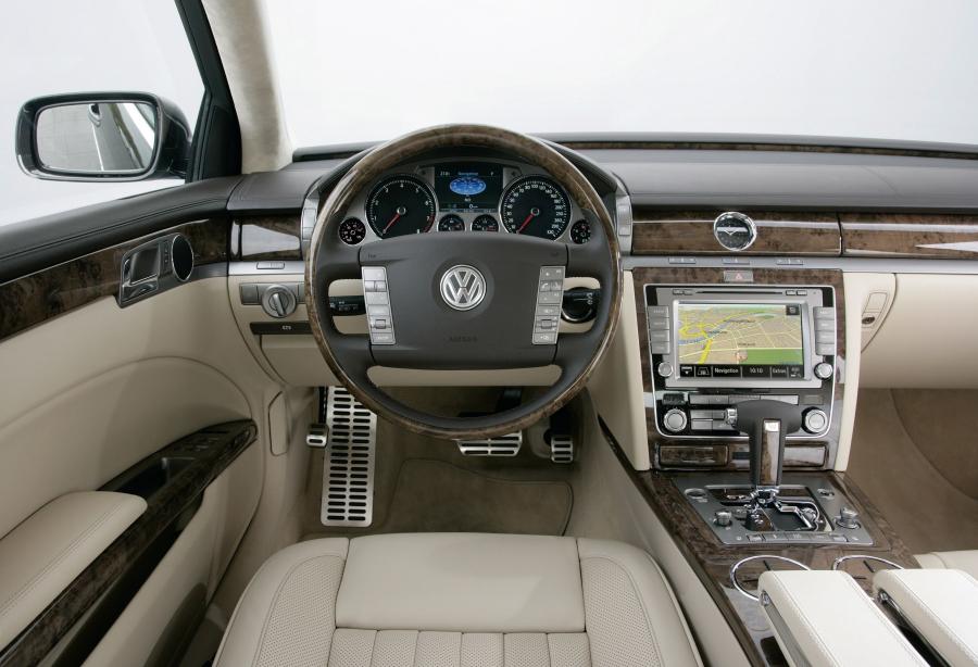  Volkswagen Phaeton 2009 года  (фото 3 из 13)